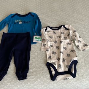Carter’s 3 Pieces baby boys 0-3 months brand new